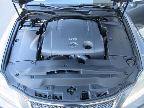 Used 2013 Lexus IS 250C image 47