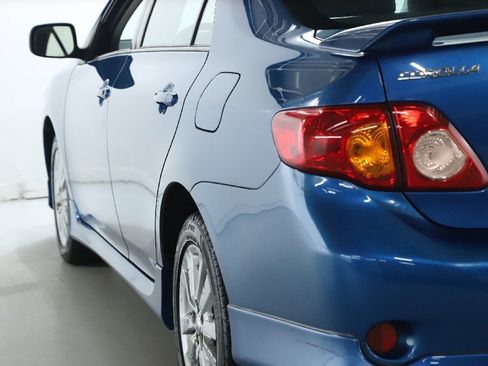 Used 2010 Toyota Corolla S image 36
