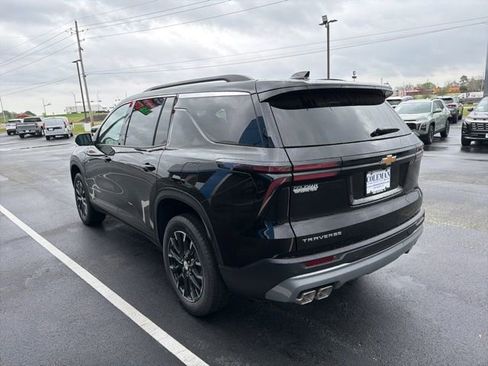 New 2026 Chevrolet Traverse LT w/ Sun and Wheel Package FWD image 26