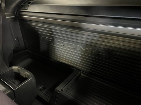 Used 2025 Toyota Tacoma SR image 15