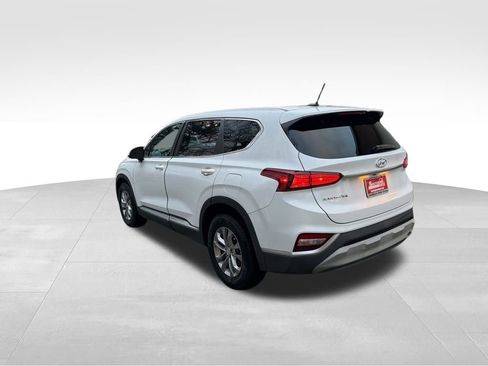 Used 2019 Hyundai Santa Fe SE image 3