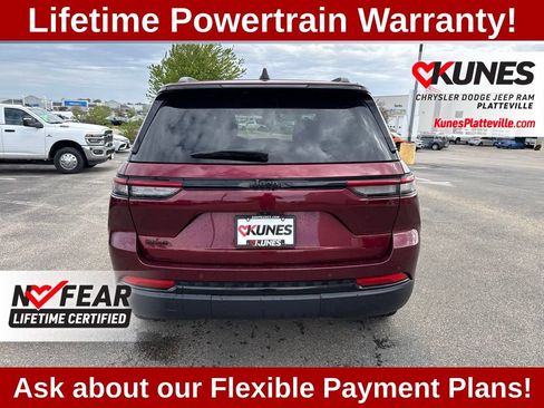 Used 2024 Jeep Grand Cherokee Altitude AWD/4WD image 5