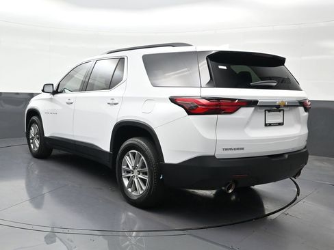 Used 2023 Chevrolet Traverse LT FWD image 3