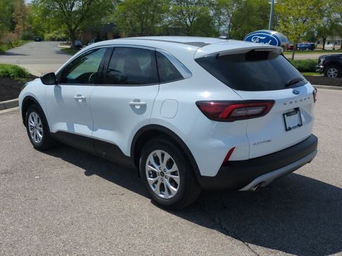 Used 2023 Ford Escape Active FWD image 6