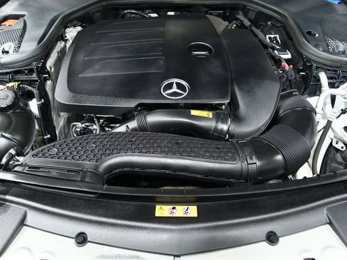 Certified 2023 Mercedes-Benz E 350 4MATIC Sedan image 31