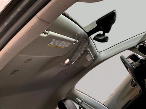 Used 2024 Chrysler Pacifica Touring-L FWD image 27
