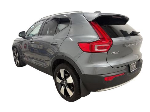 Used 2019 Volvo XC40 T5 Momentum AWD/4WD image 7