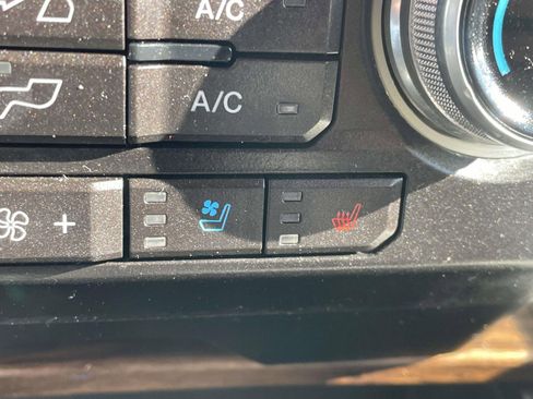 Used 2019 Ford F150 Lariat w/ Equipment Group 502A Luxury image 21