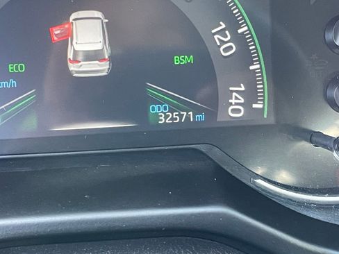 Used 2025 Toyota RAV4 XLE w/ Weather Package image 41