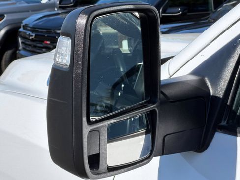 Used 2025 RAM 2500 Big Horn AWD/4WD image 48