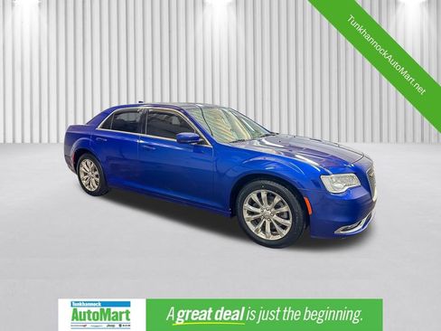 Used 2019 Chrysler 300 Touring L w/ Quick Order Package 22F AWD/4WD image 1