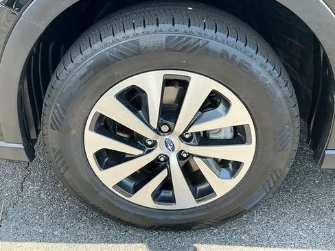 Used 2021 Subaru Outback Premium w/ Popular Package #1 AWD/4WD image 9