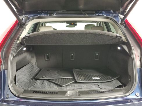 Used 2020 Cadillac XT4 Premium Luxury image 21