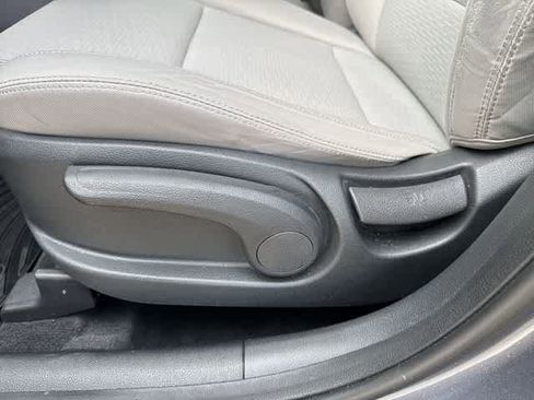 Used 2021 Hyundai Tucson SE w/ Cargo Package FWD image 15
