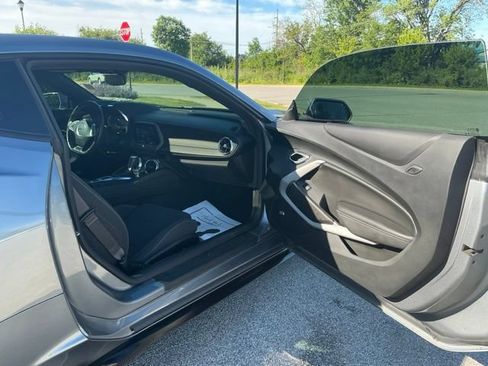 Used 2022 Chevrolet Camaro LT RWD image 17