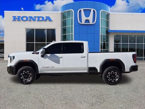 Used 2026 GMC Sierra 2500 AT4X image 6