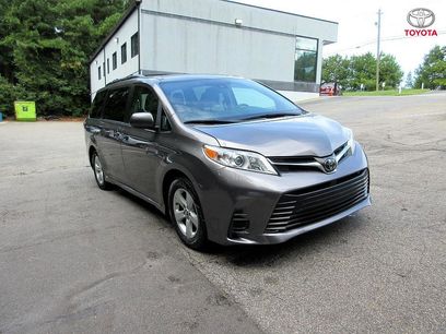 Used 2019 Toyota Sienna LE