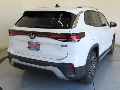 New 2026 Volkswagen Tiguan S FWD image 4