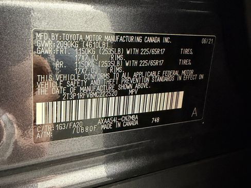 Used 2021 Toyota RAV4 XLE w/ Convenience Package image 18