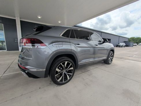 Used 2025 Volkswagen Atlas Cross Sport SEL Premium R-Line AWD/4WD image 5