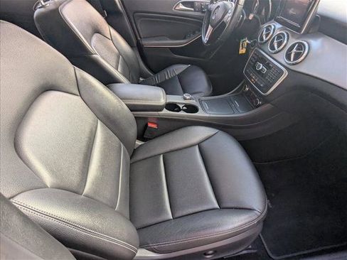 Used 2015 Mercedes-Benz GLA 250 4MATIC image 19