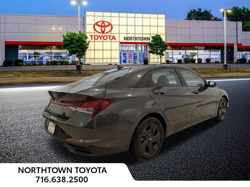 Used 2023 Hyundai Elantra SEL image 36