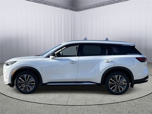 New 2026 INFINITI QX60 Luxe image 3