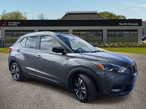 Used 2020 Nissan Kicks SR w/ SR Premium Package image 7