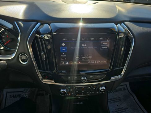 Used 2023 Chevrolet Traverse LT image 16