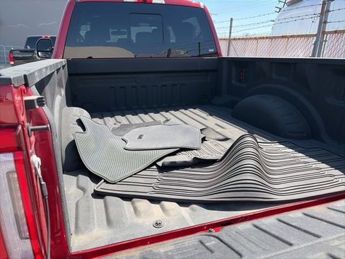 Used 2024 Ford F250 Platinum image 5