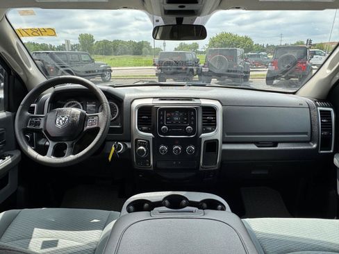 Used 2019 RAM 1500 Classic SLT AWD/4WD image 25