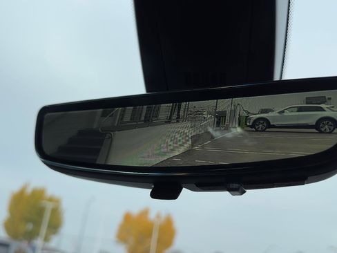 Used 2025 Cadillac XT5 Premium Luxury w/ Technology Package image 13