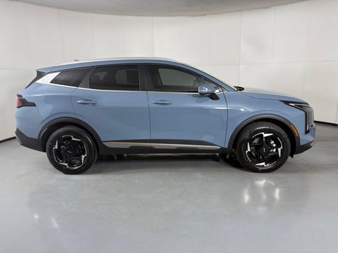 New 2026 Kia Sportage EX AWD/4WD image 9