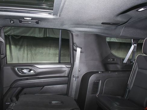 Used 2023 GMC Yukon XL SLT w/ SLT Premium Package AWD/4WD image 48