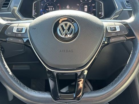 Used 2019 Volkswagen Tiguan SEL w/ 3rd Row Seat Package image 18