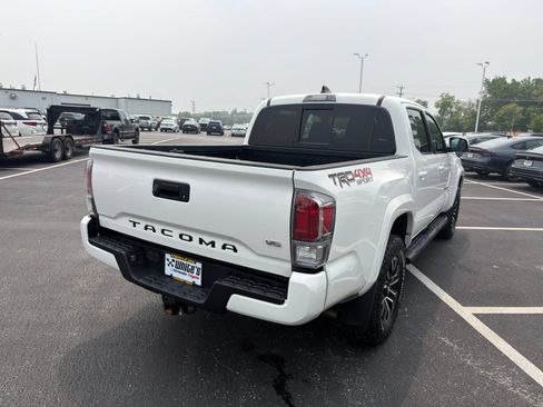 Used 2021 Toyota Tacoma TRD Sport AWD/4WD image 6