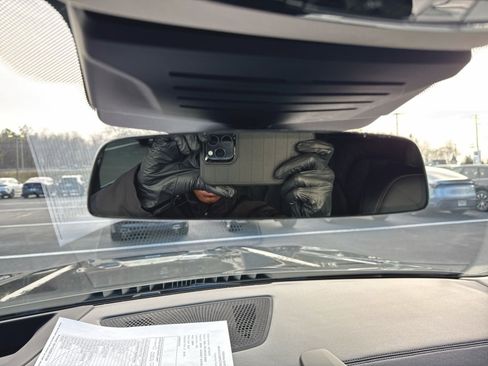 Used 2023 BMW X7 xDrive40i w/ Premium Package image 15