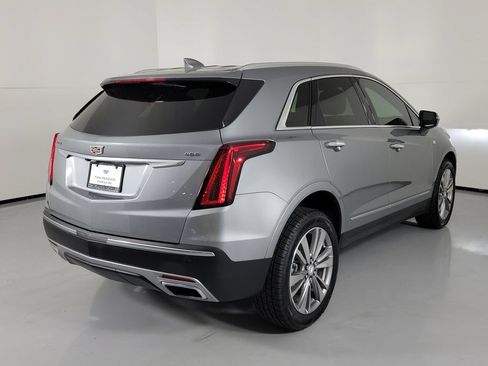 Used 2024 Cadillac XT5 Premium Luxury FWD image 3