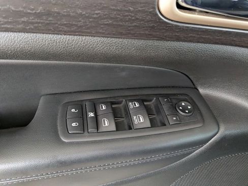 Used 2014 Jeep Grand Cherokee Laredo w/ Quick Order Package 23E AWD/4WD image 19