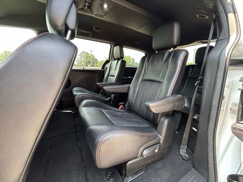 Used 2020 Dodge Grand Caravan GT image 27