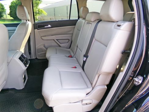 Used 2019 Volkswagen Atlas SE FWD image 13