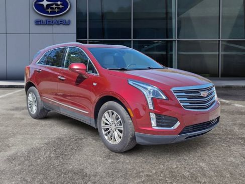 Used 2018 Cadillac XT5 Luxury w/ Driver Awareness Package FWD image 2
