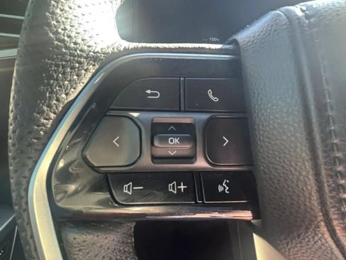 Used 2024 Toyota Tundra Platinum AWD/4WD image 11