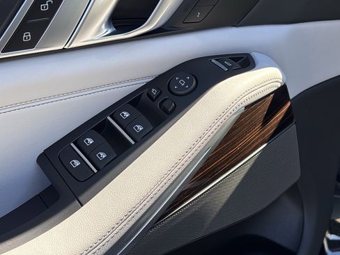 Certified 2025 BMW X5 sDrive40i image 15