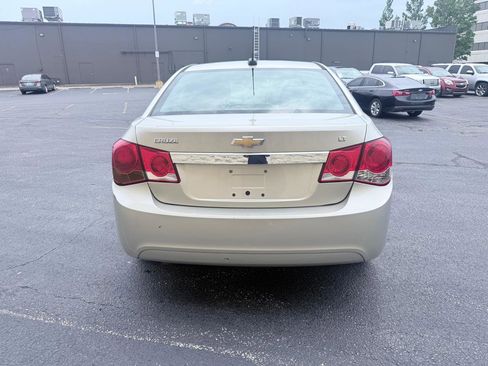 Used 2015 Chevrolet Cruze LT FWD image 4