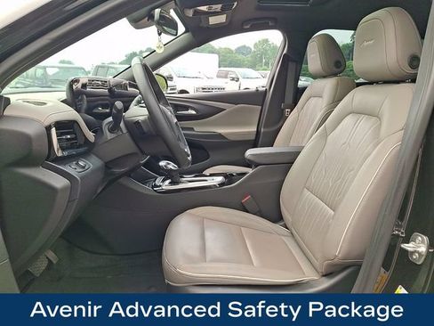 Used 2025 Buick Envista Avenir FWD image 2