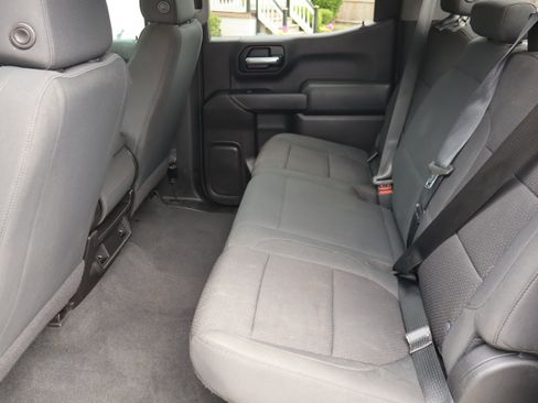 Used 2020 Chevrolet Silverado 1500 Custom w/ Custom Value Package RWD image 17