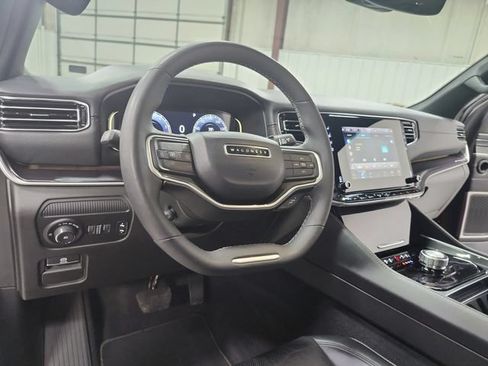 Used 2024 Jeep Wagoneer 2WD w/ Premium Group I image 53