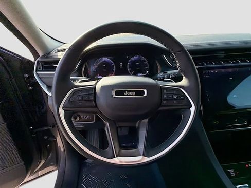 Used 2023 Jeep Grand Cherokee L Limited AWD/4WD image 41