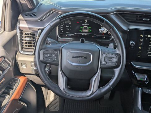 Used 2025 GMC Sierra 1500 Denali Ultimate AWD/4WD image 19